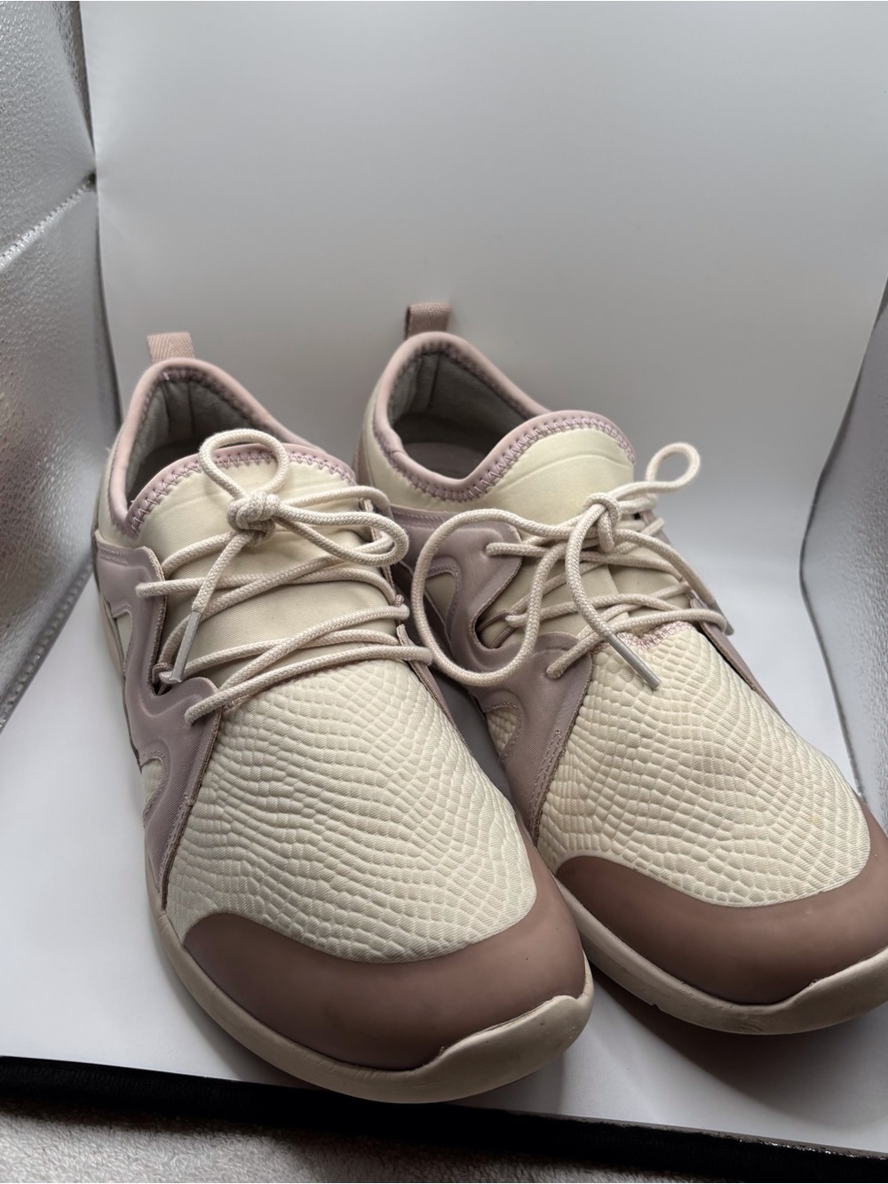 Vionic Women's Sneakers Orthopedic Focus SZ 11 Sky Storm Cream Blush Pink